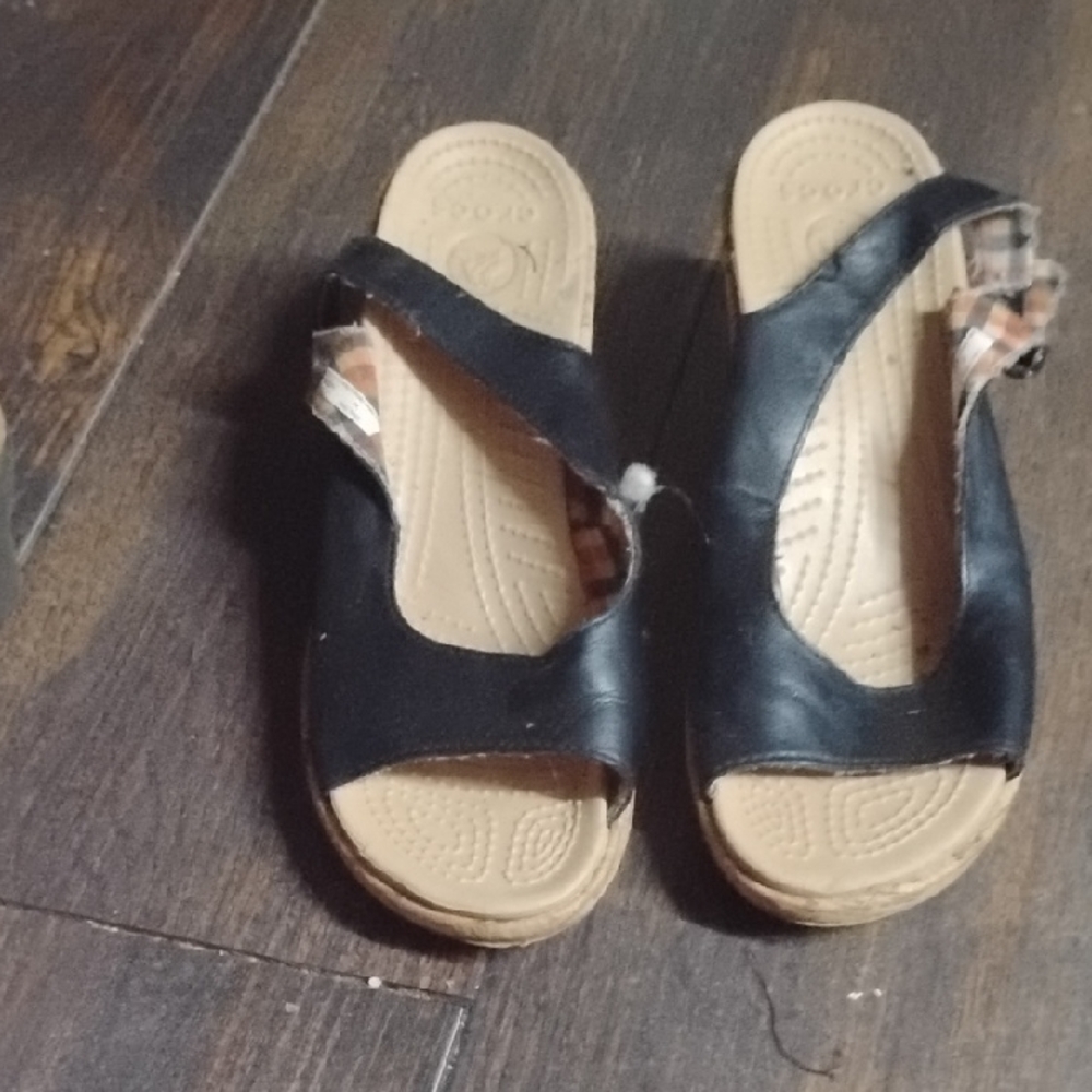 CROCS Black and Tan Heels